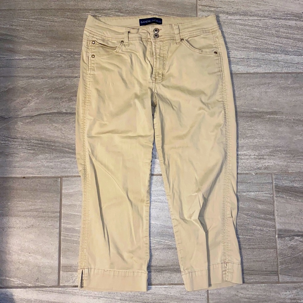 Bandolino capris size 10